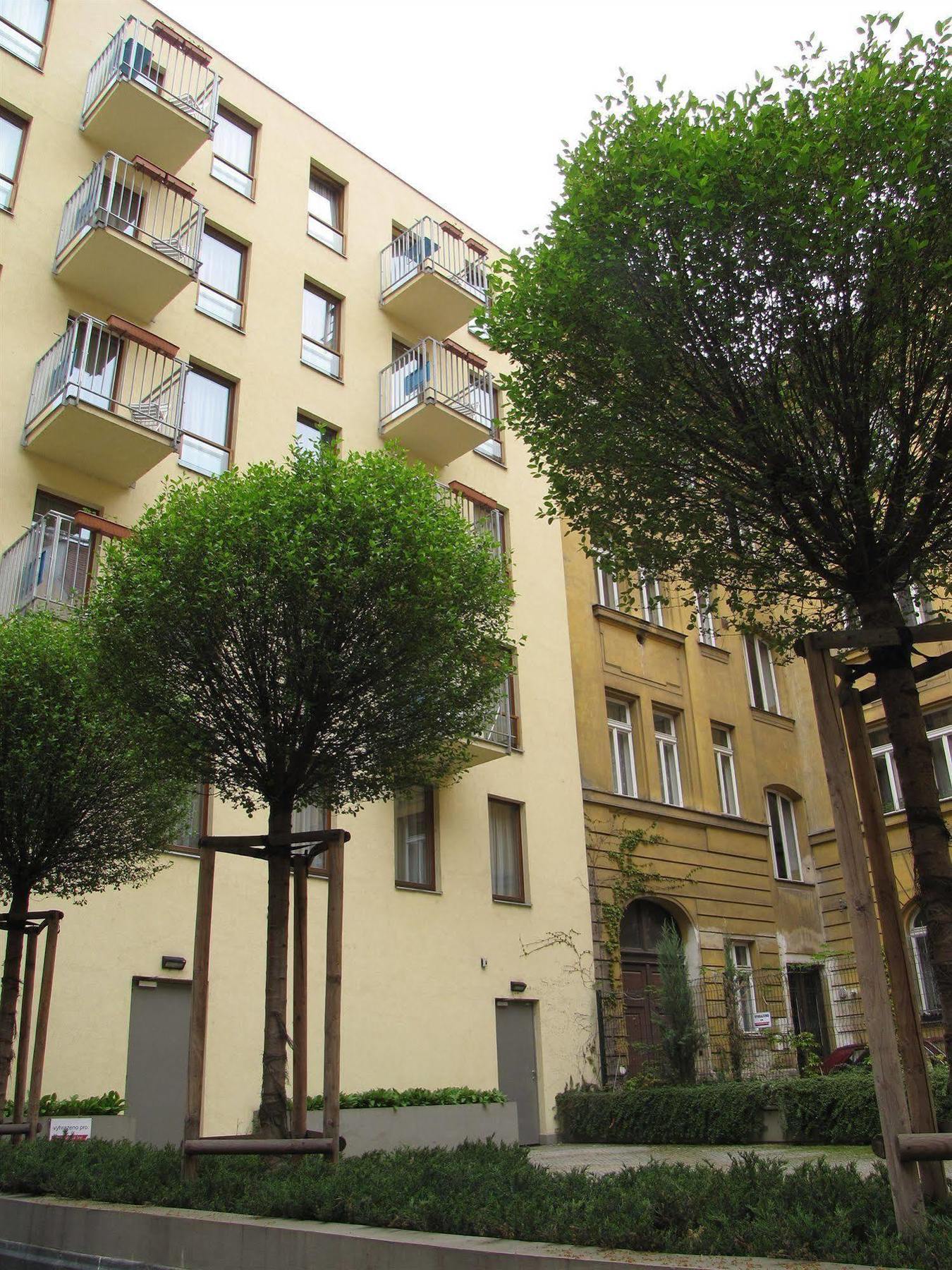 Aparthotel Austria Suites Praga Exterior foto